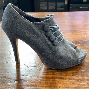 Gray Wool 4” Heels size 39